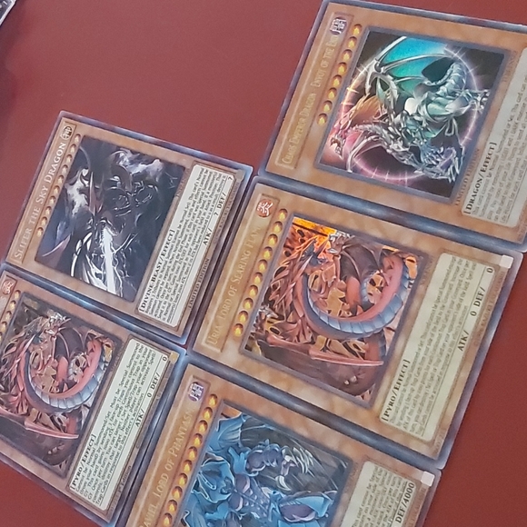 I'm trying to sell my yugioh cards - Picture 3 of 4